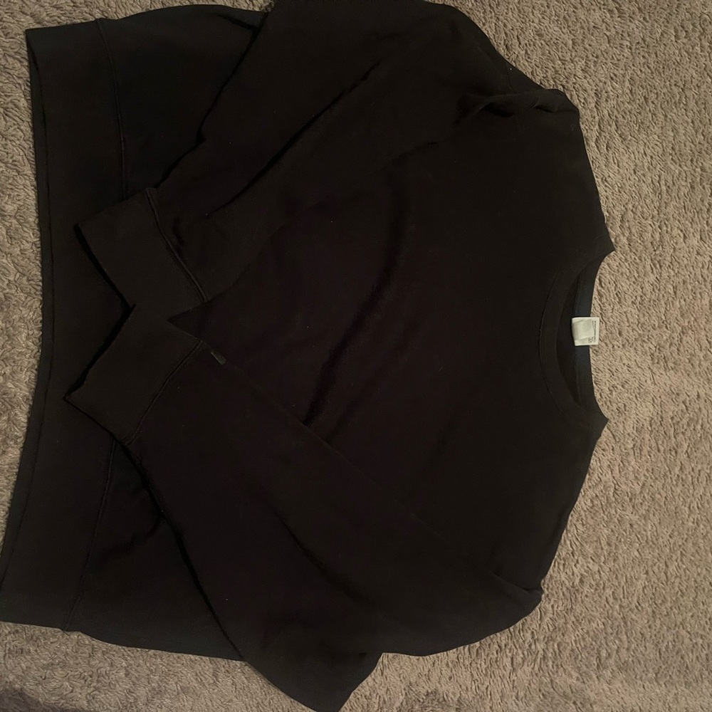 Black Crewneck Sweatshirt